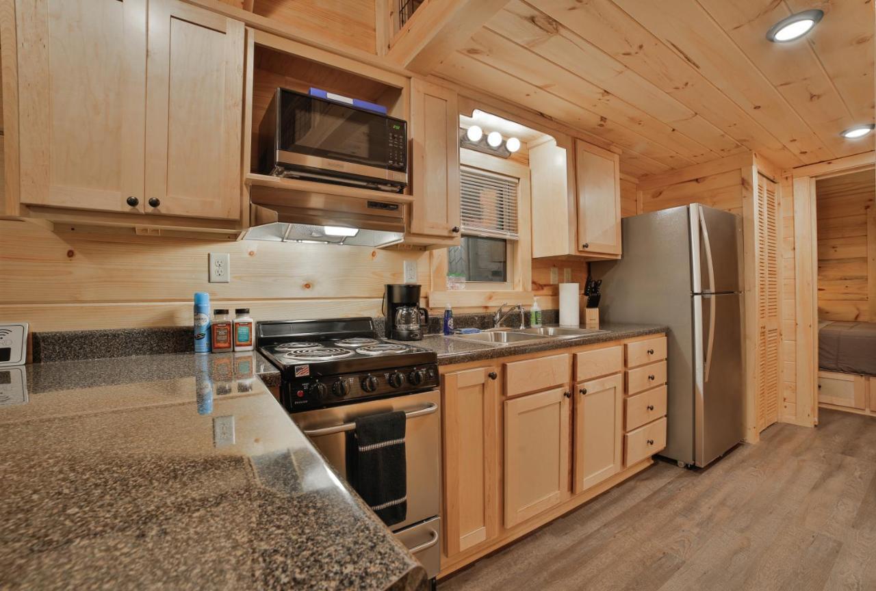 שאטאנוגה Ernie Cabin Wauhatchie Woodlands Tiny Cabin מראה חיצוני תמונה