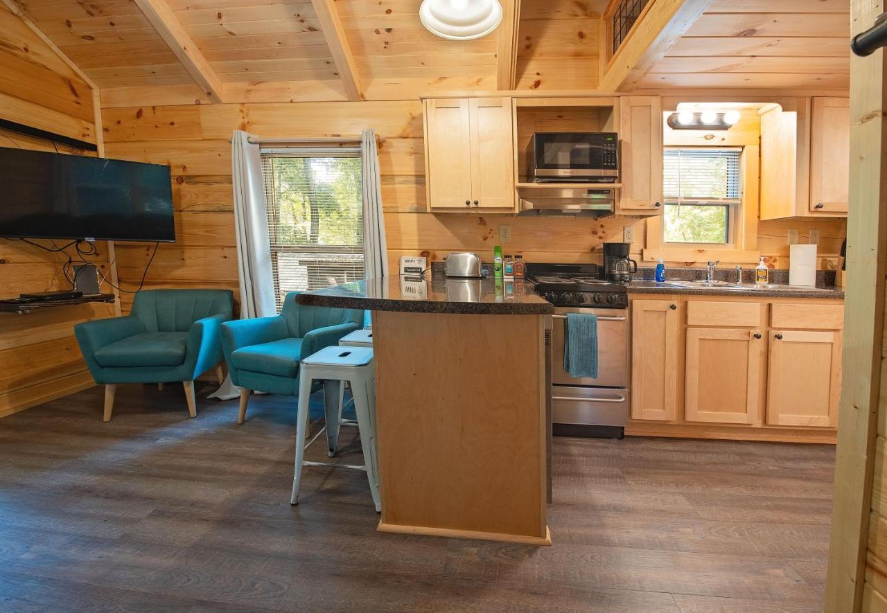 שאטאנוגה Ernie Cabin Wauhatchie Woodlands Tiny Cabin מראה חיצוני תמונה